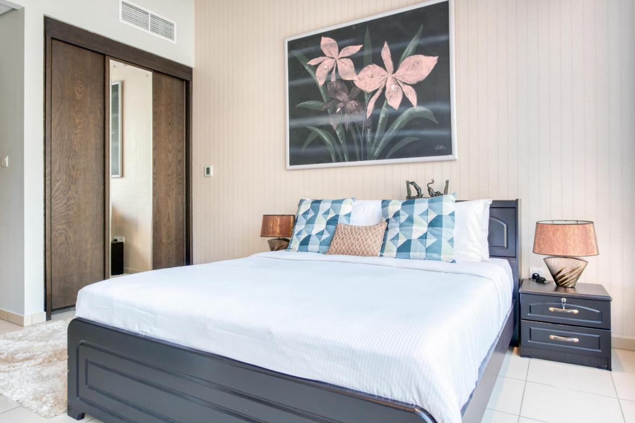 Maison Privee - Big, Bright, Luxury Marina Views Apt Next To Beach دبي المظهر الخارجي الصورة