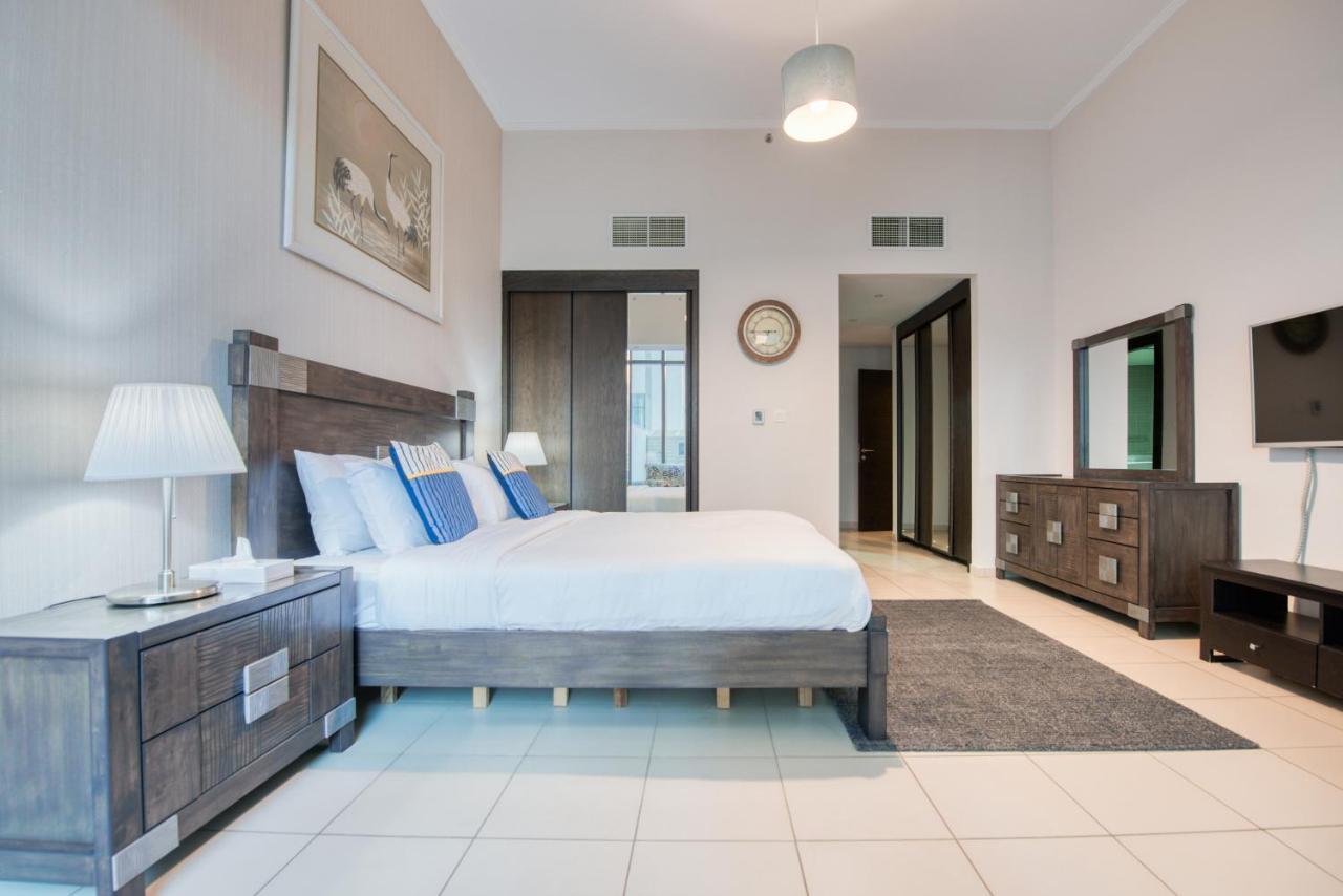 Maison Privee - Big, Bright, Luxury Marina Views Apt Next To Beach دبي المظهر الخارجي الصورة