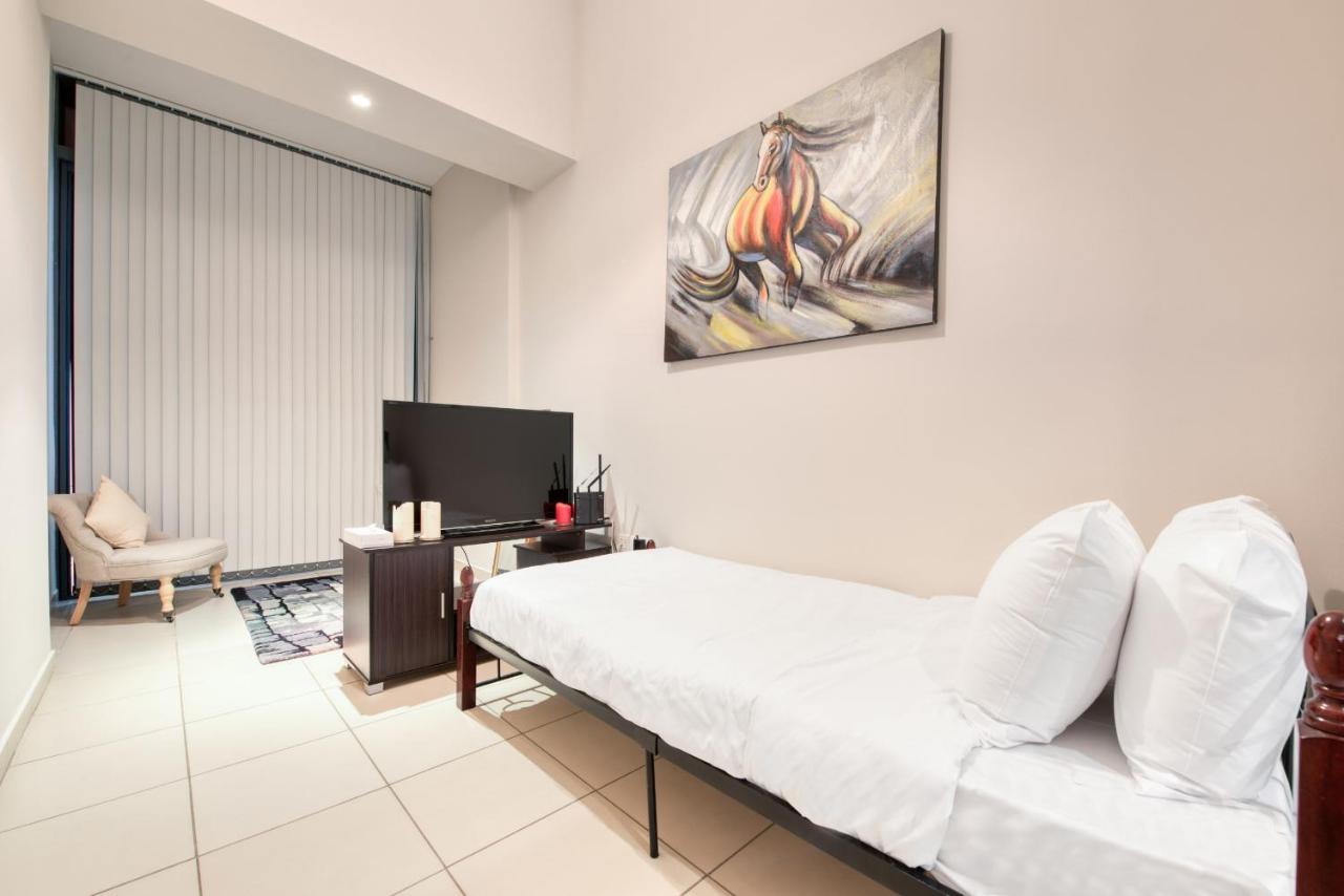 Maison Privee - Big, Bright, Luxury Marina Views Apt Next To Beach دبي المظهر الخارجي الصورة