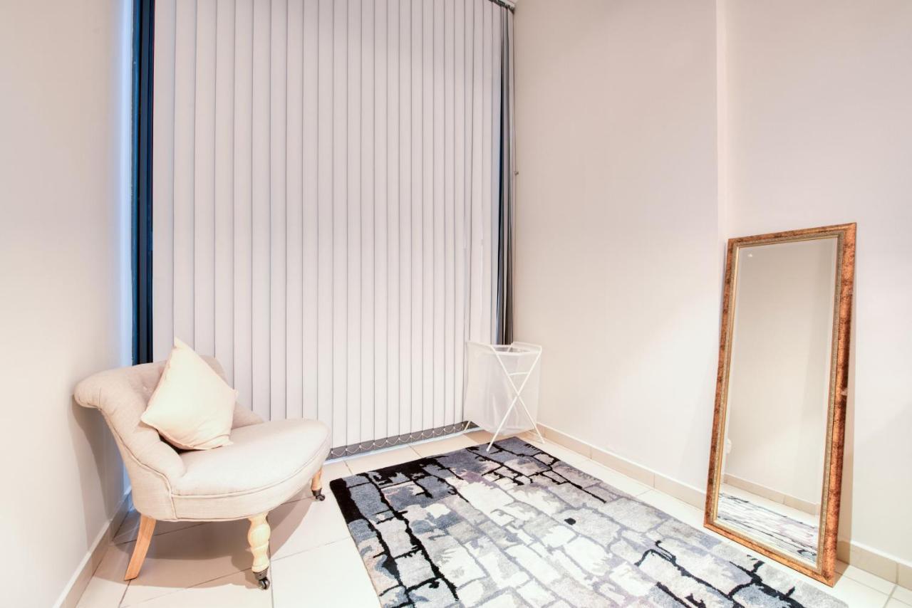 Maison Privee - Big, Bright, Luxury Marina Views Apt Next To Beach دبي المظهر الخارجي الصورة