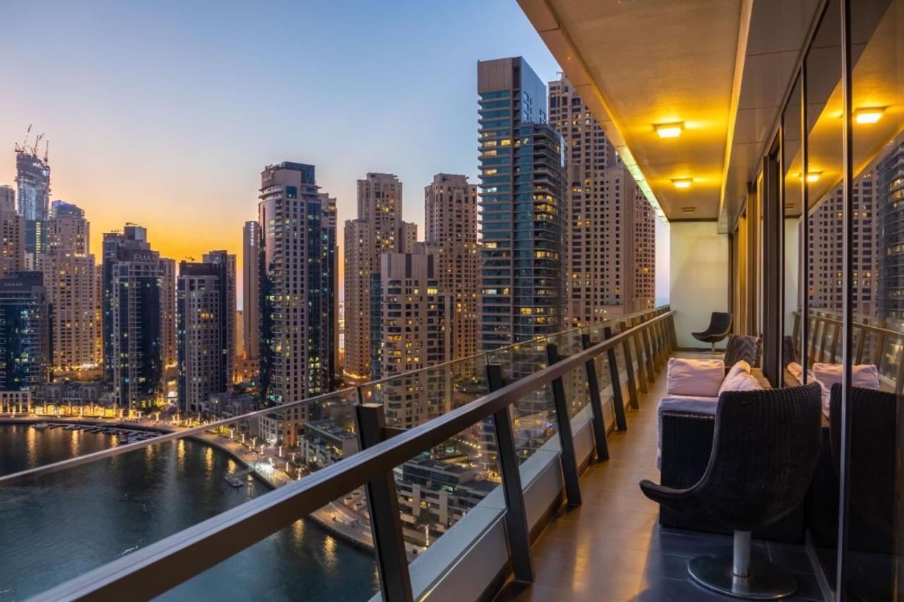 Maison Privee - Big, Bright, Luxury Marina Views Apt Next To Beach دبي المظهر الخارجي الصورة