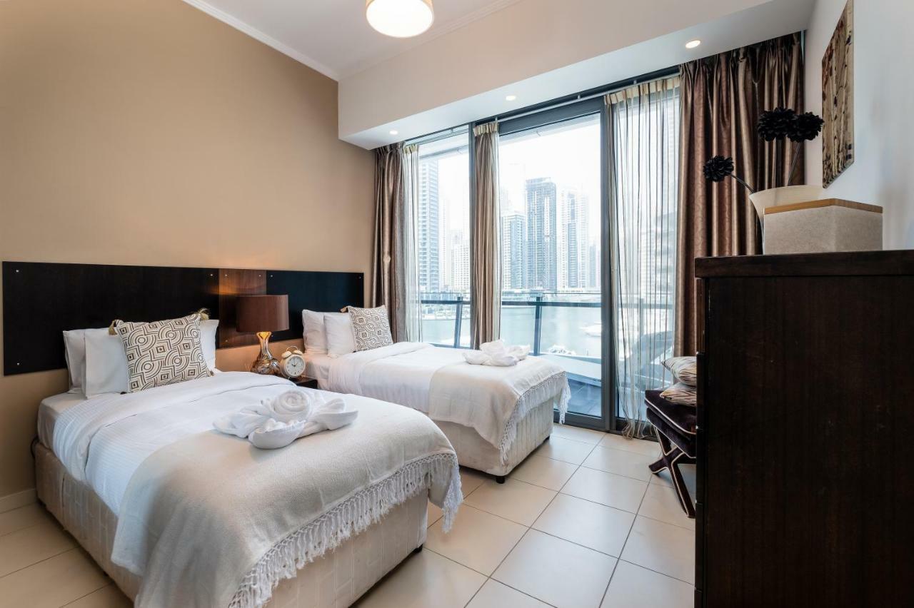 Maison Privee - Big, Bright, Luxury Marina Views Apt Next To Beach دبي المظهر الخارجي الصورة