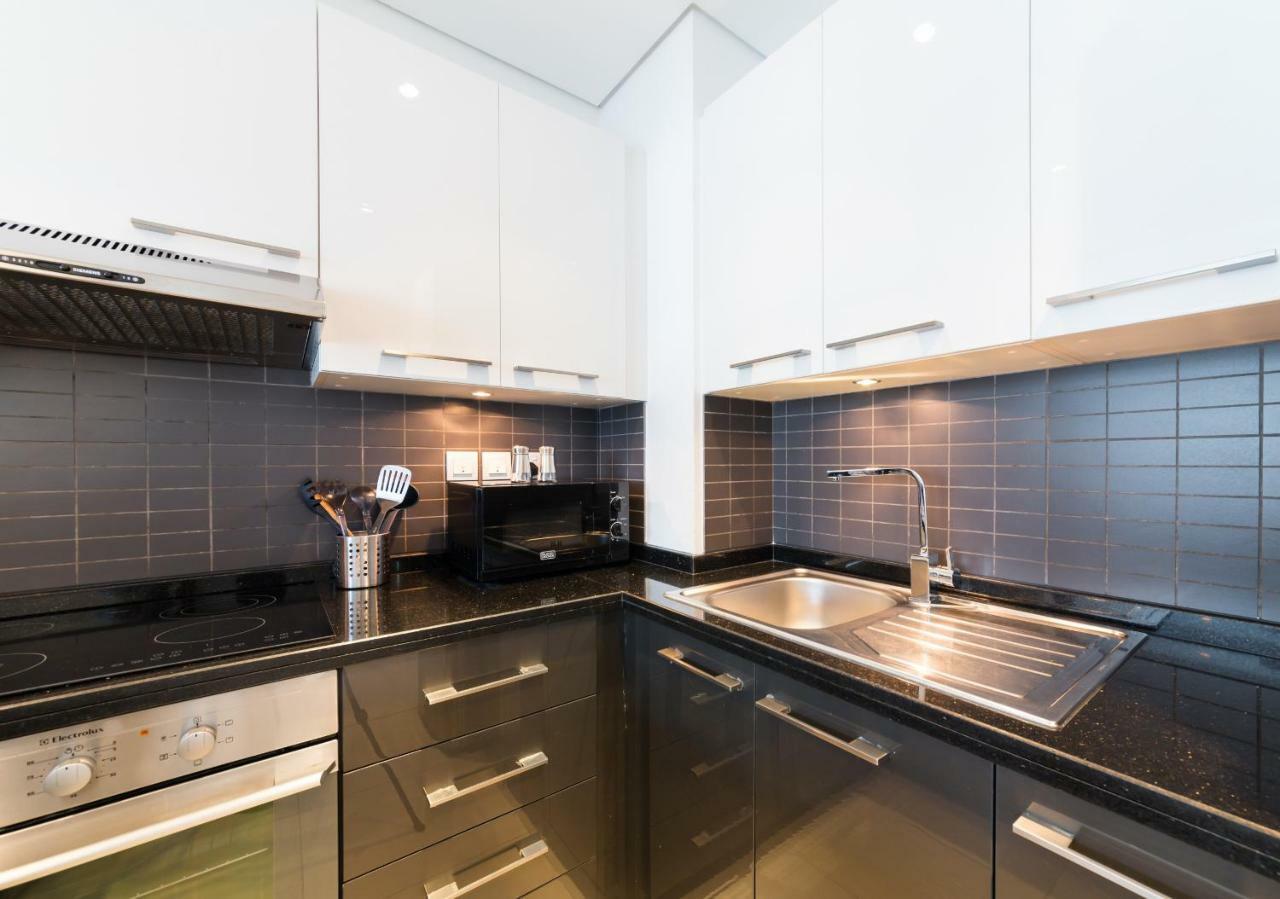 Maison Privee - Big, Bright, Luxury Marina Views Apt Next To Beach دبي المظهر الخارجي الصورة