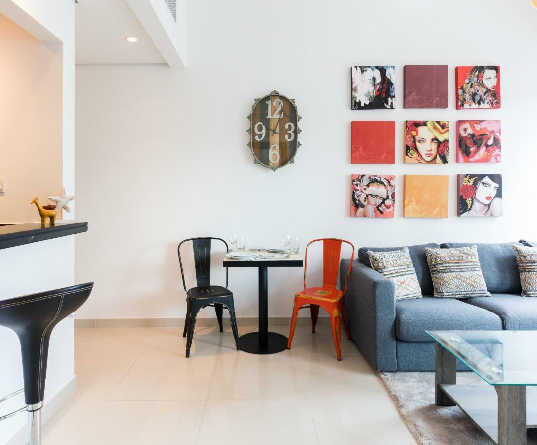 Maison Privee - Big, Bright, Luxury Marina Views Apt Next To Beach دبي المظهر الخارجي الصورة