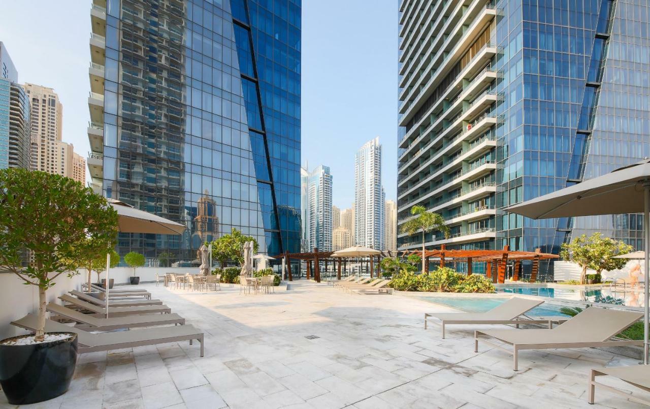 Maison Privee - Big, Bright, Luxury Marina Views Apt Next To Beach دبي المظهر الخارجي الصورة